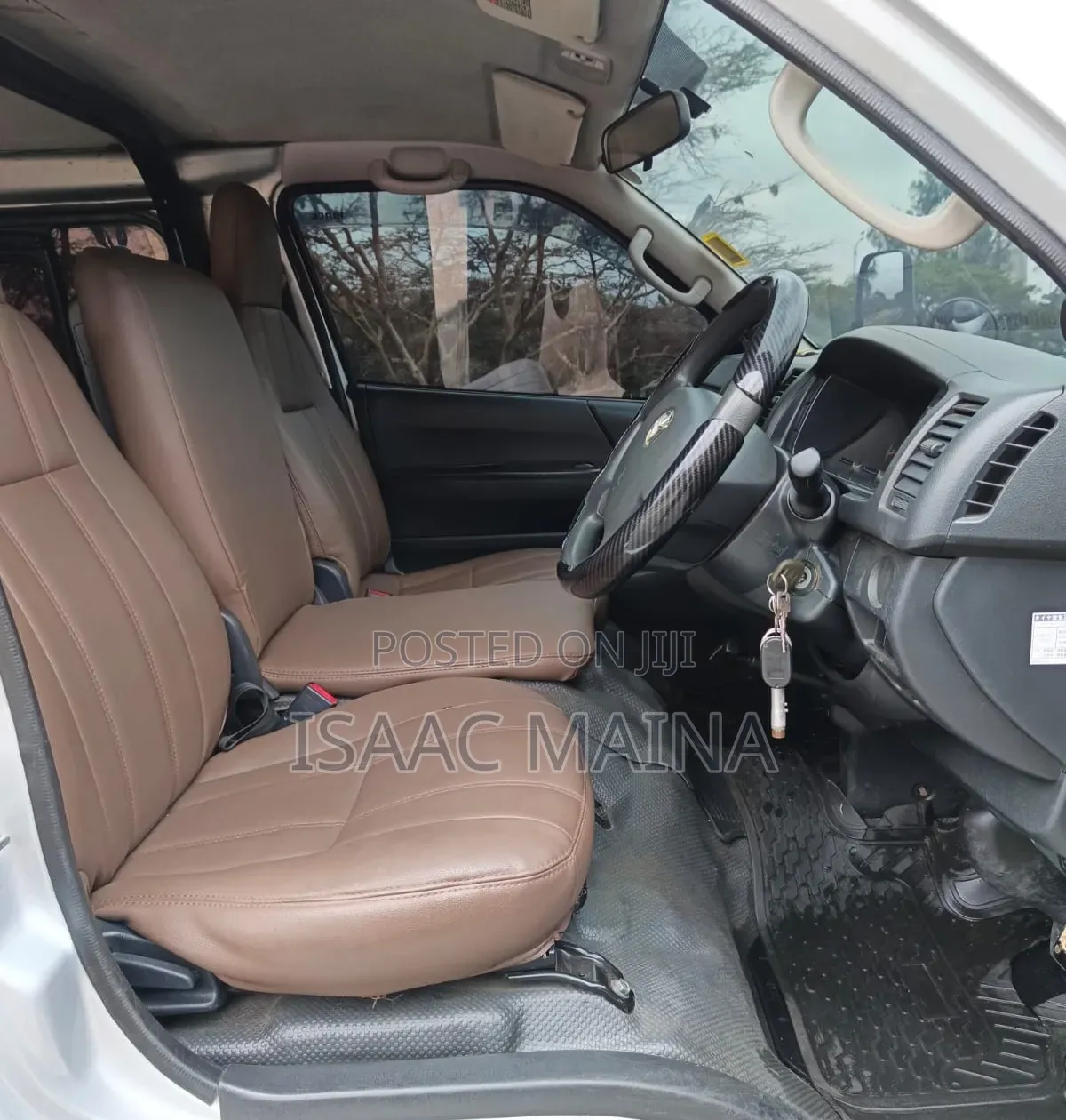 Toyota HiAce 2016 Silver