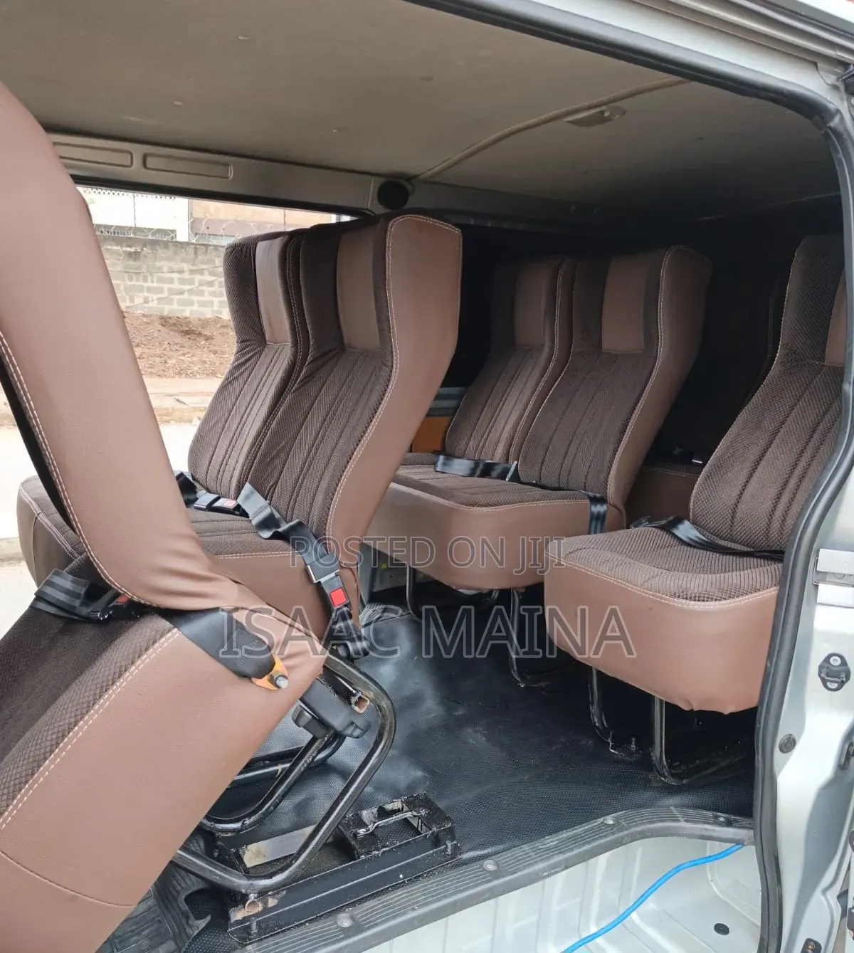 Toyota HiAce 2016 Silver