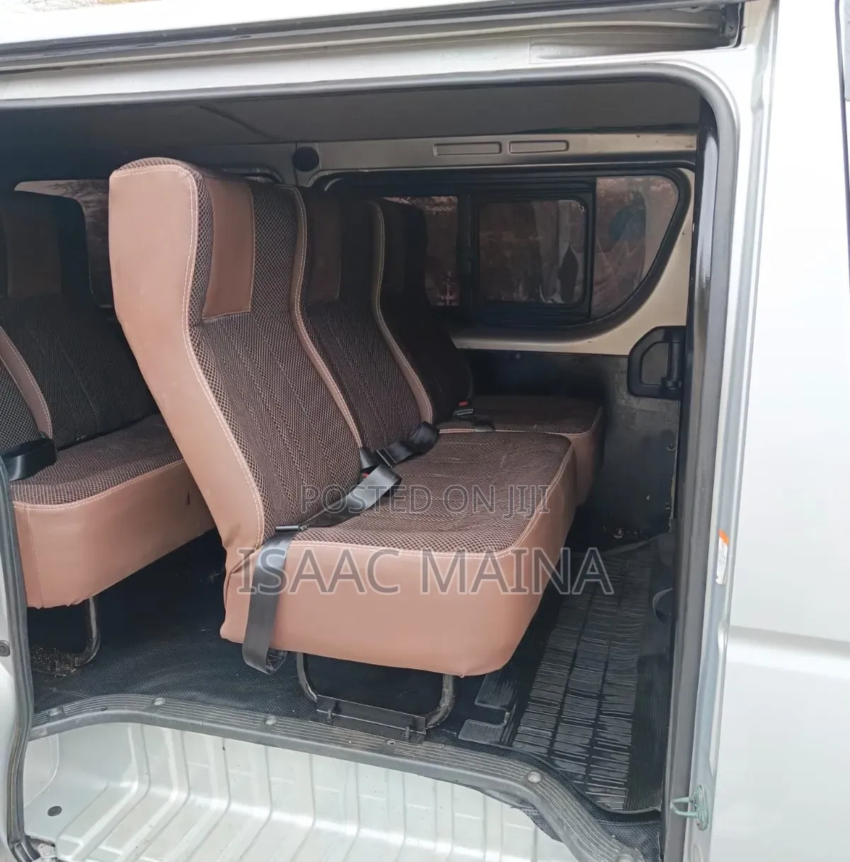 Toyota HiAce 2016 Silver
