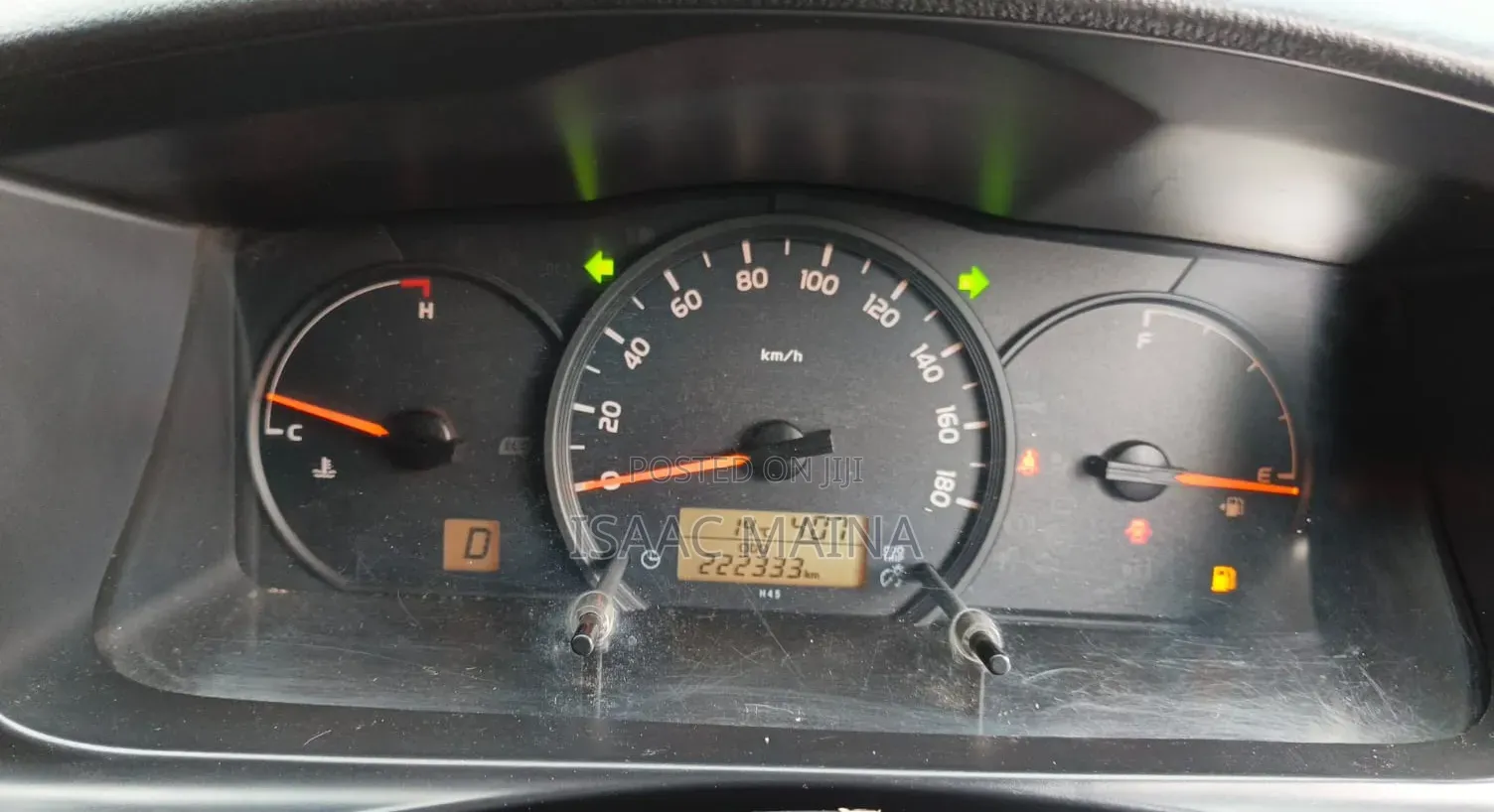 Toyota HiAce 2016 Silver