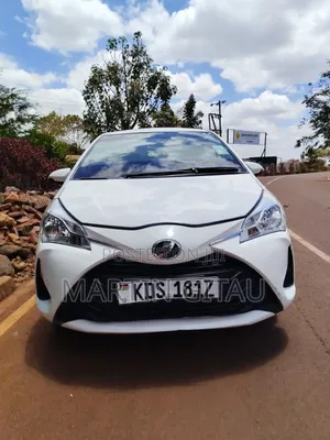 Toyota Vitz 2017 White