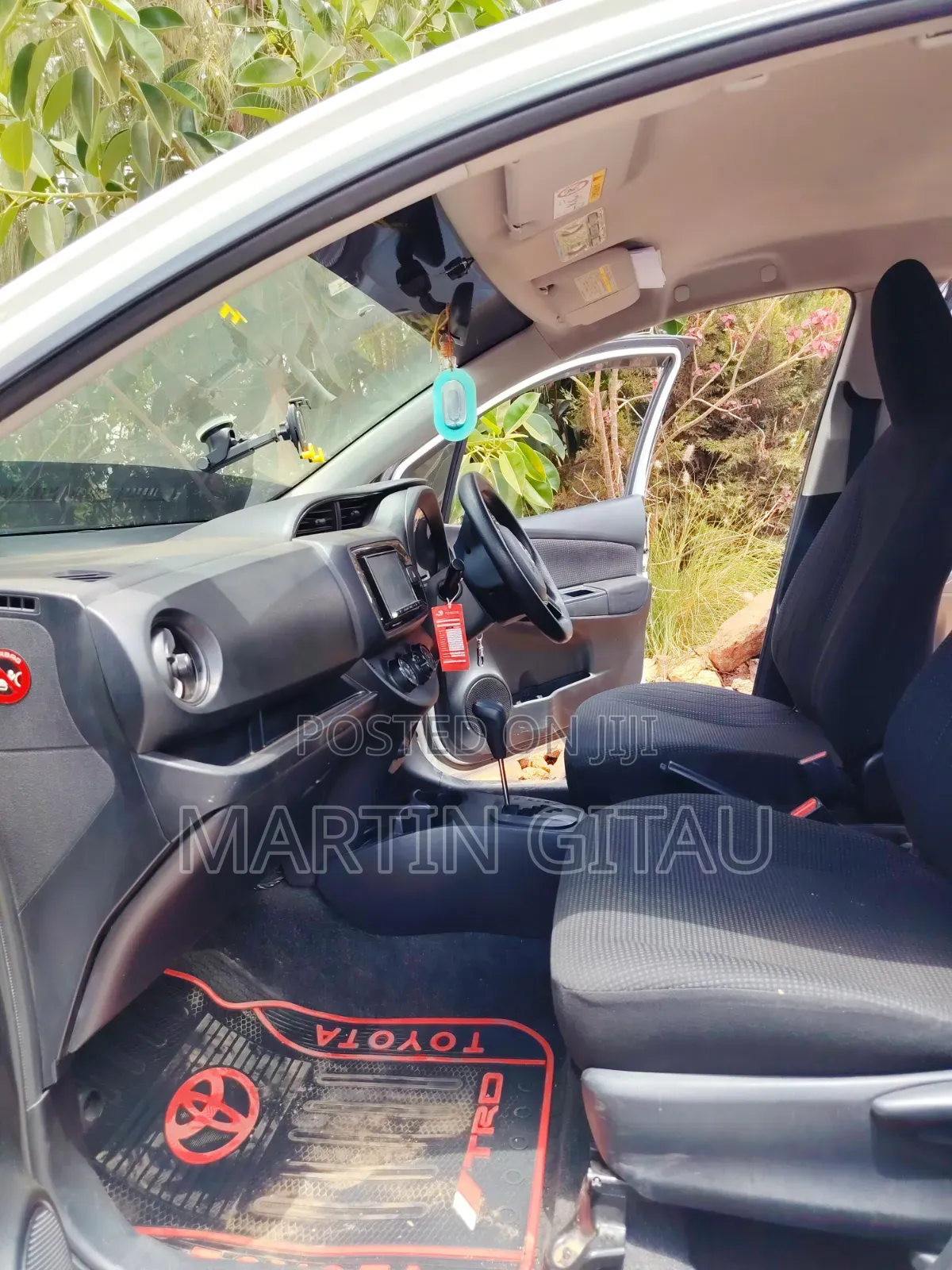 Toyota Vitz 2017 White