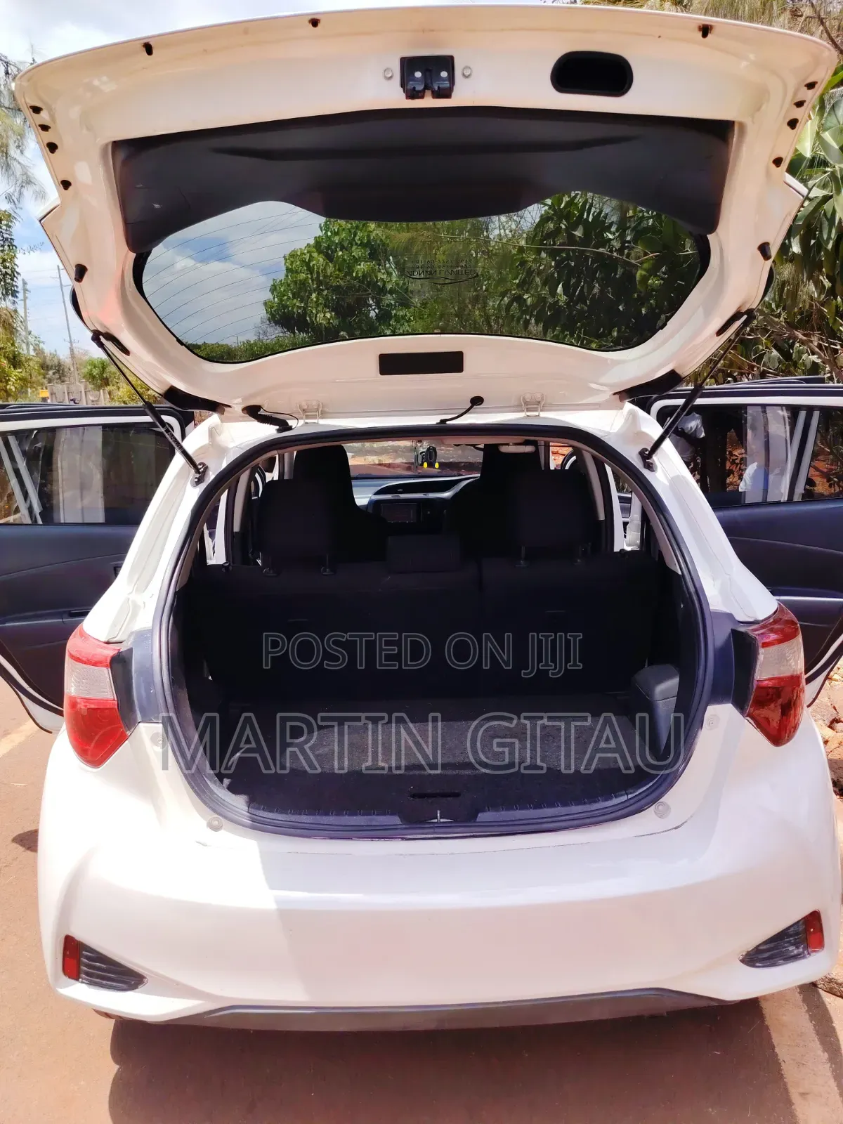 Toyota Vitz 2017 White