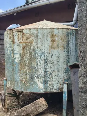 Heavy-Duty 4,000L Steel Water Tank With Stand