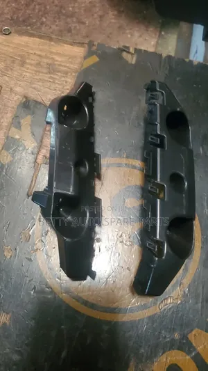 Nissan Note 2012 Bumper Holder