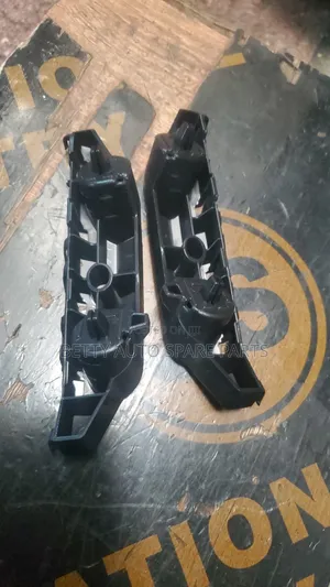 Nissan Note 2012 Bumper Holder