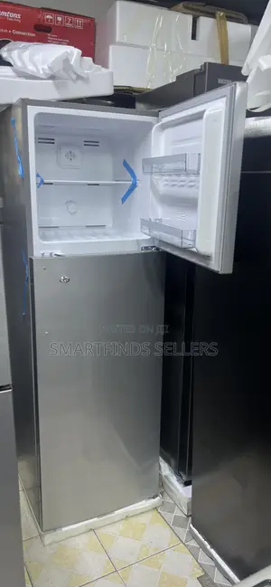 Solstar 247L Fridge – Stylish, Reliable & Energy Efficient