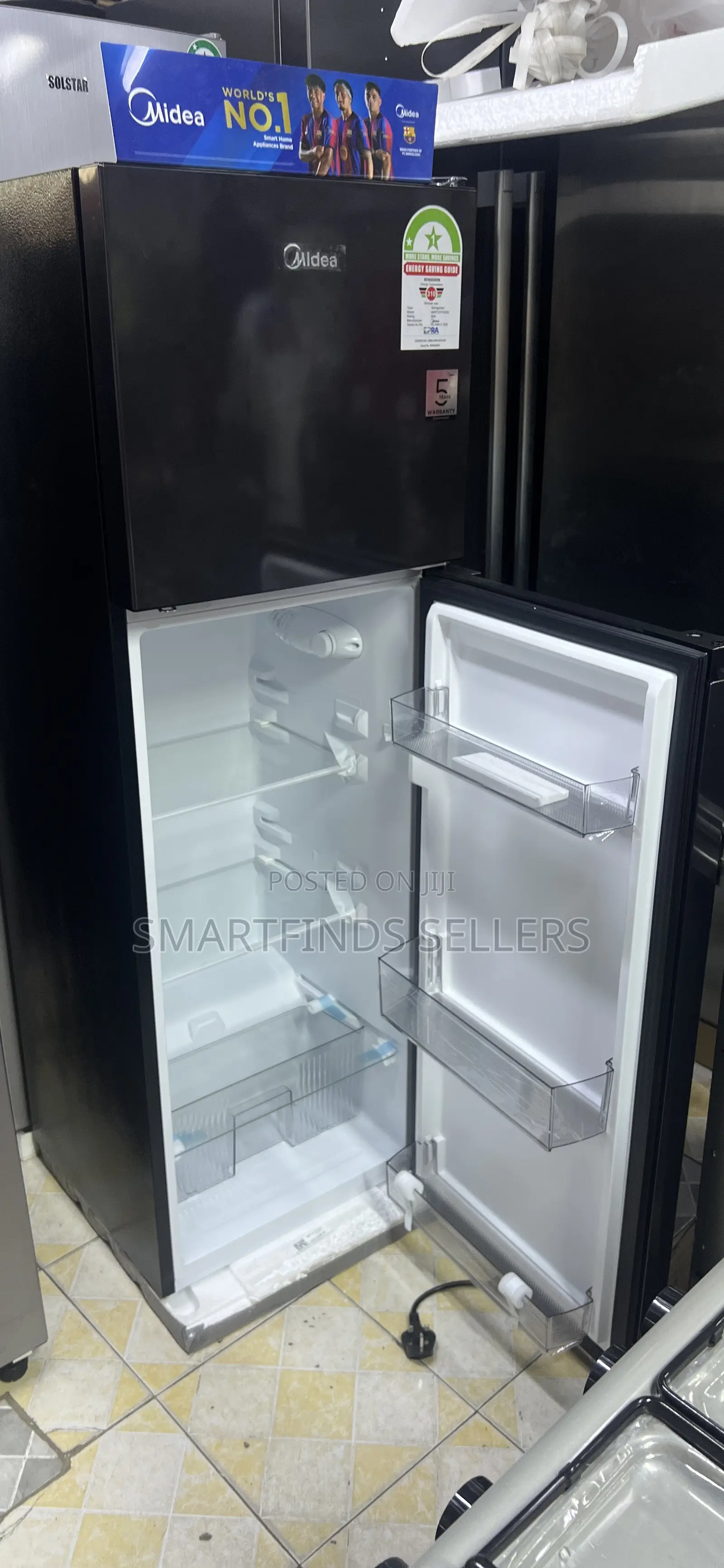 Midea 173L Refrigerator – Spacious Storage & Reliable Cooling