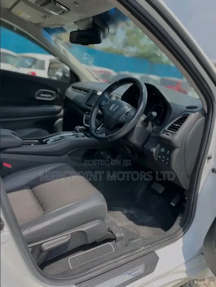 Honda Vezel 2019 White