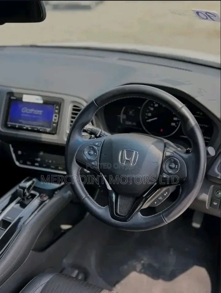 Honda Vezel 2019 White