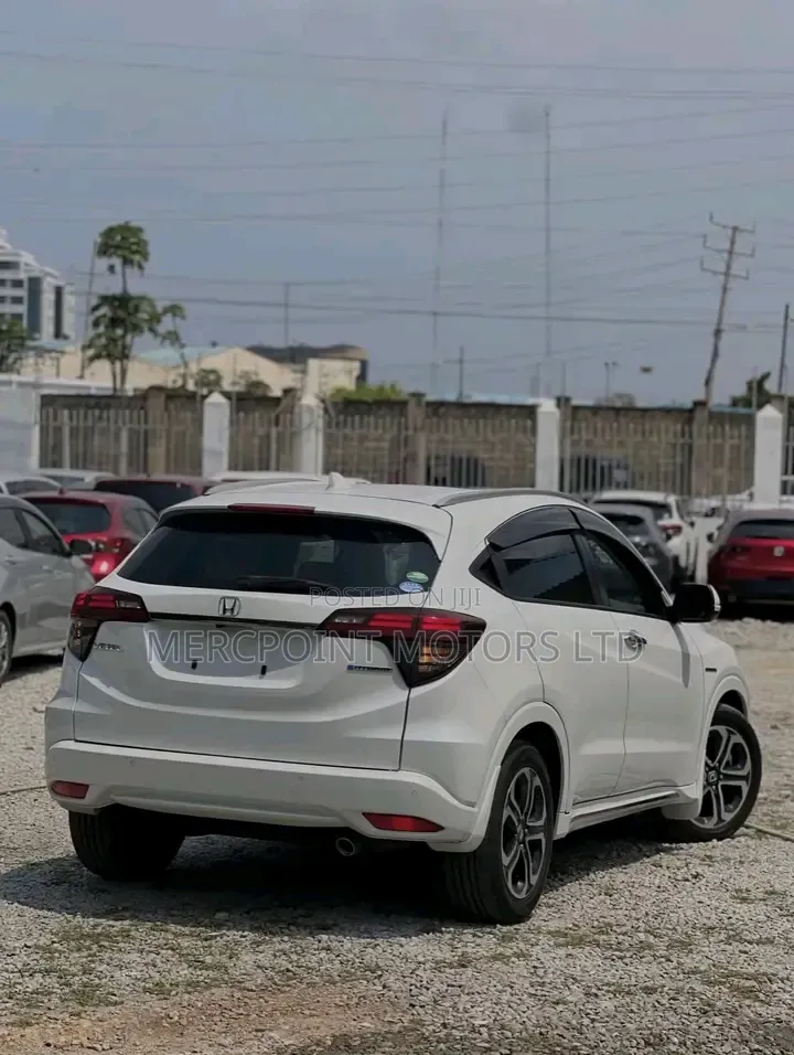 Honda Vezel 2019 White