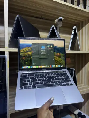 Laptop Apple MacBook Pro 8GB Apple M1 SSD 256GB