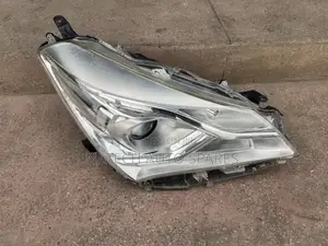 Toyota Vitz 2017 Headlight (302)