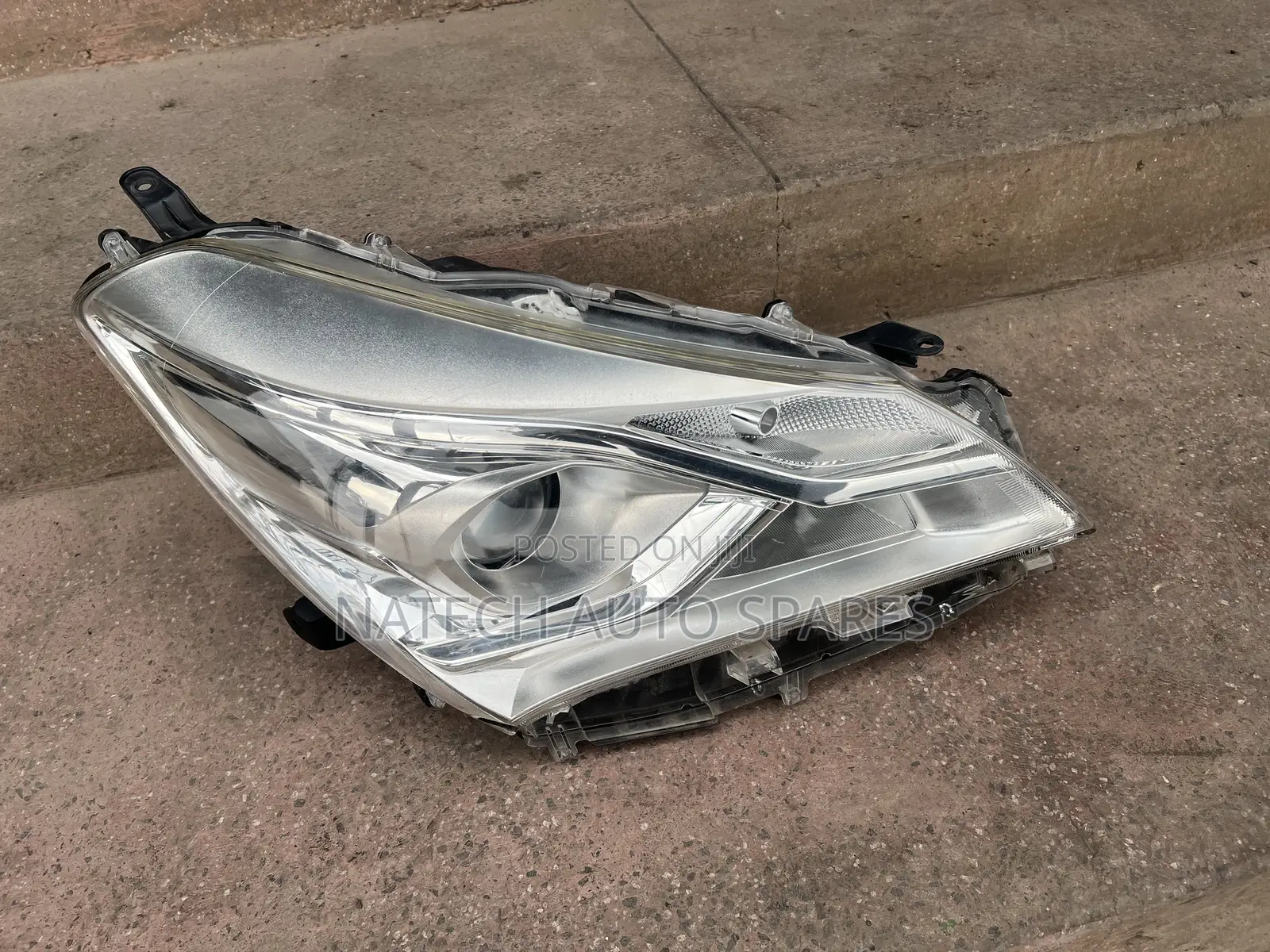 Toyota Vitz 2017 Headlight (302)