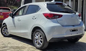Mazda 2 2020 White