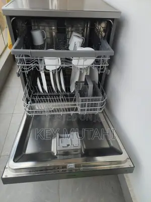 LG DishWsher With Quadwash