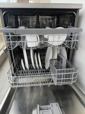 LG DishWsher With Quadwash
