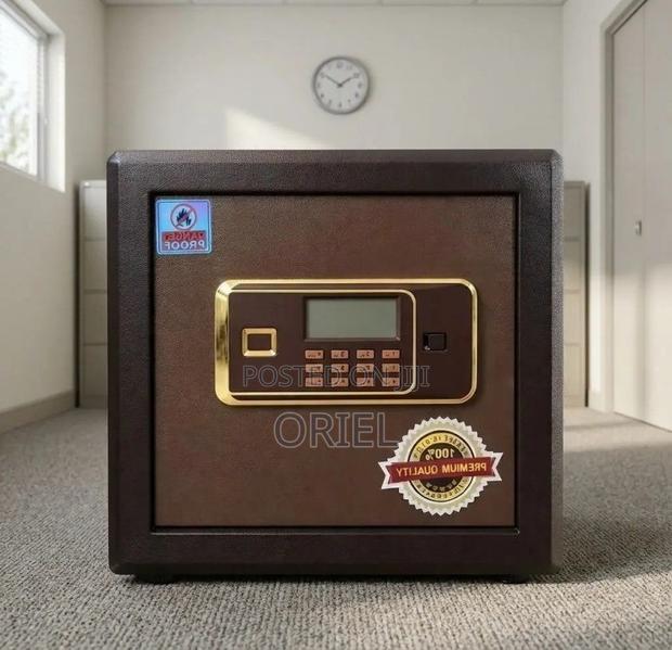 Office Desk : 20KG Lockable Security Safe - thumbnail 3