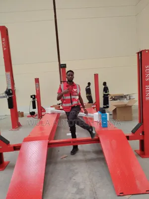 Long and Wide Runways 4tns 4post Carlift Machine Sunshine Italy