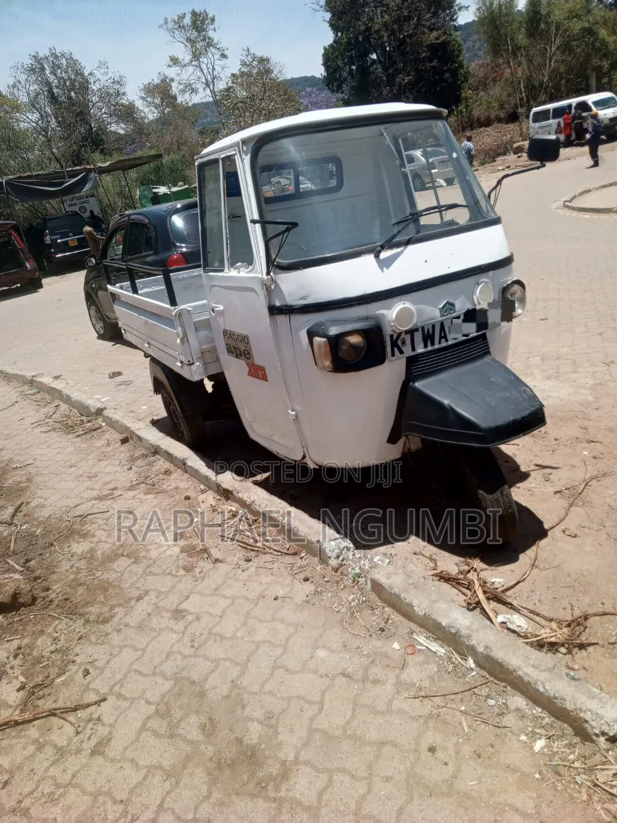 Piaggio 2012 White