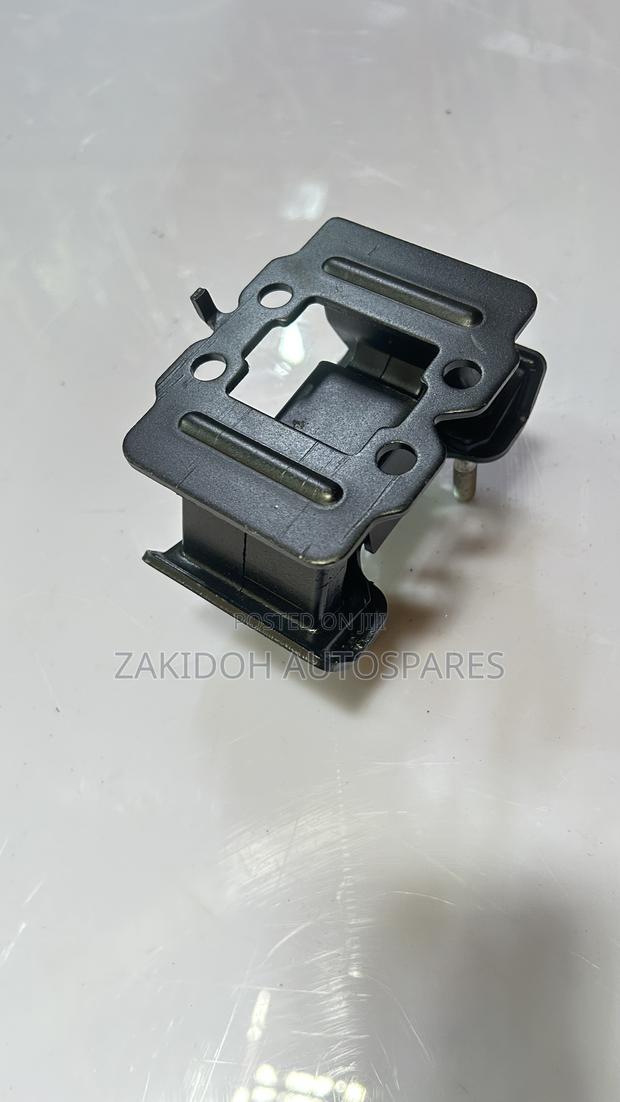 Mark X, Crown Engine Mounting - main view