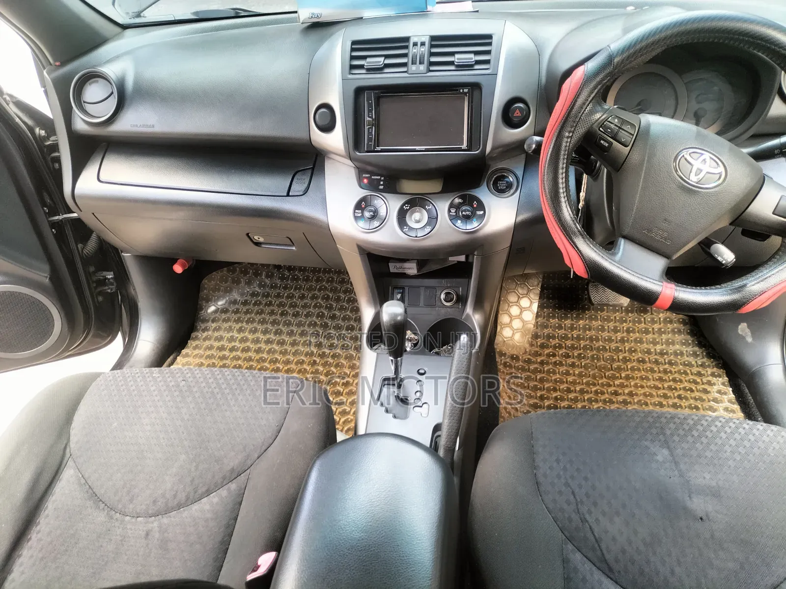 Toyota Vanguard 2013 Black
