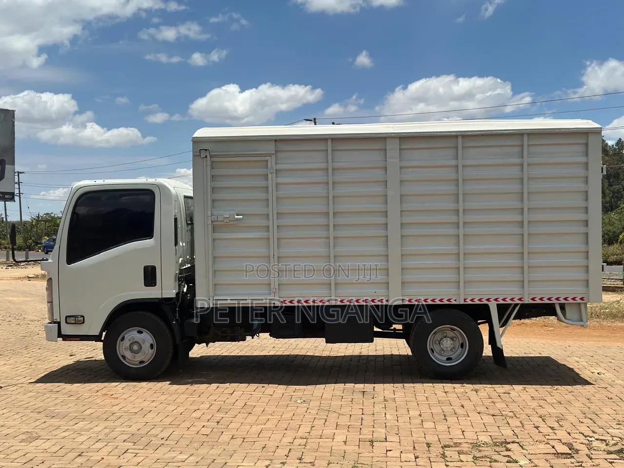 Isuzu NMR 2021 White