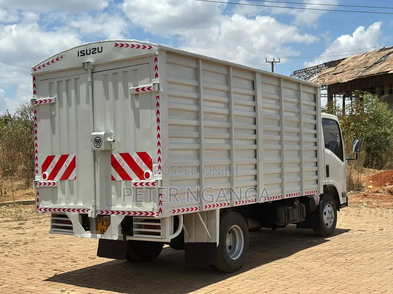Isuzu NMR 2021 White