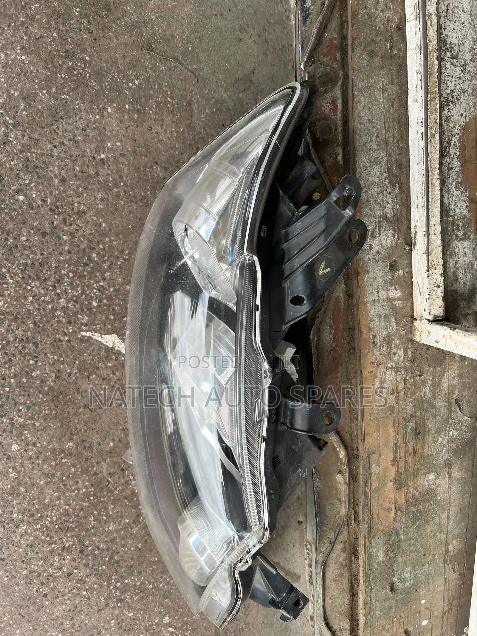 Toyota Allion Headlight (265)