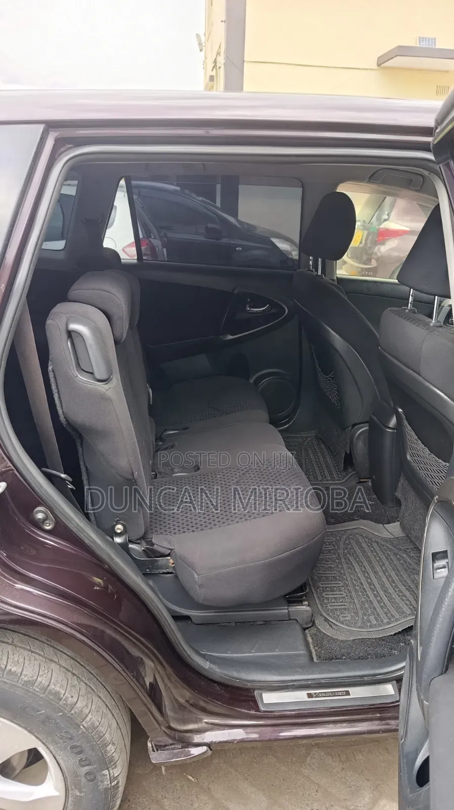 Toyota Vanguard 2011 Maroon