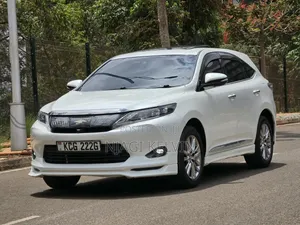 Toyota Harrier 2.0 2014 White