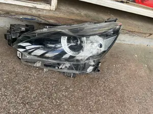 Mazda 2 Demio (DB) Headlight