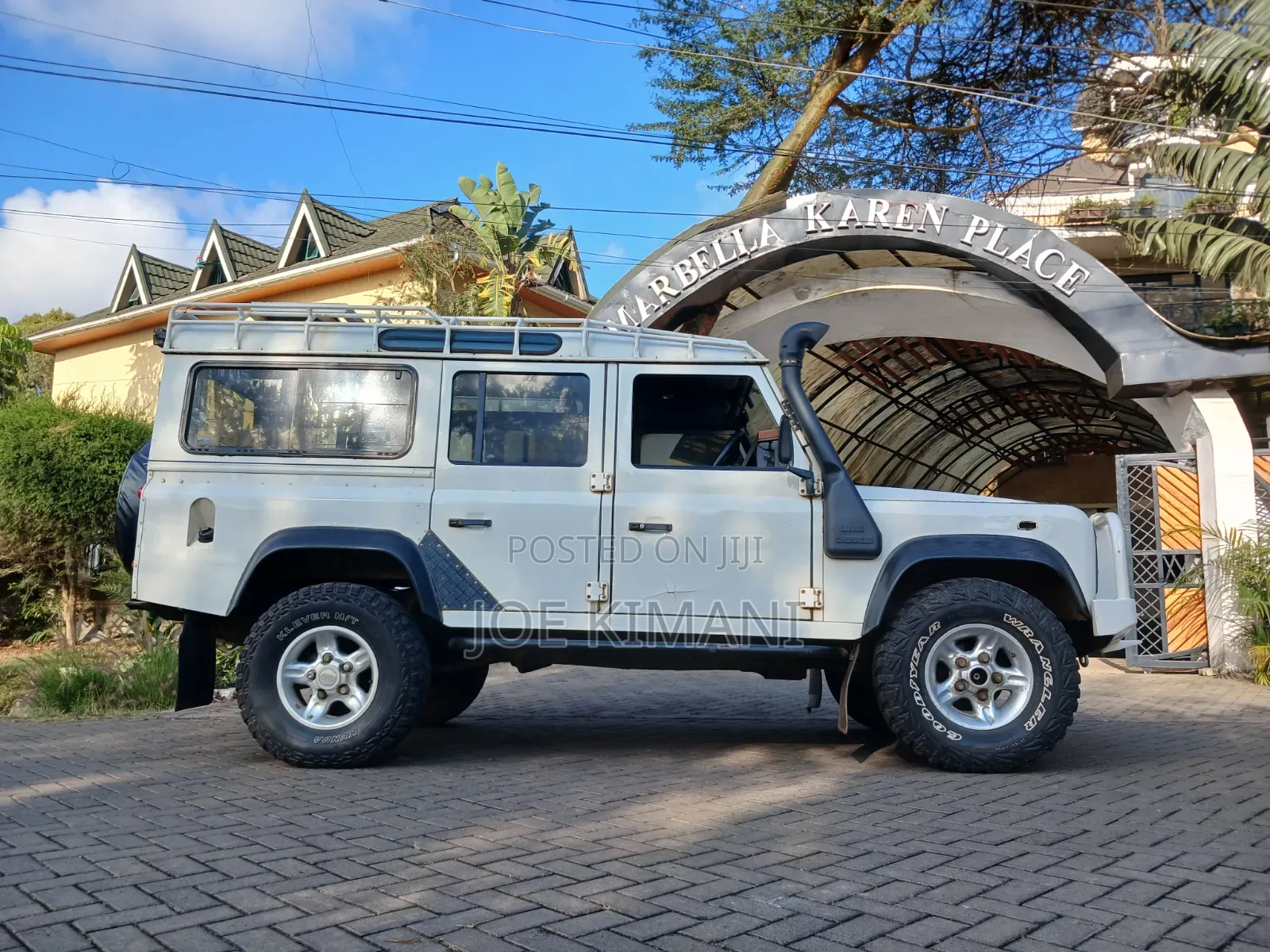 Land Rover Defender 2022 White