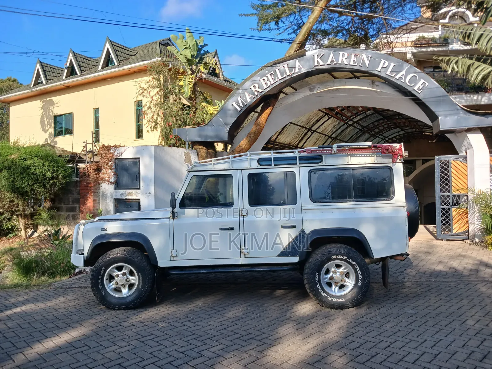 Land Rover Defender 2022 White