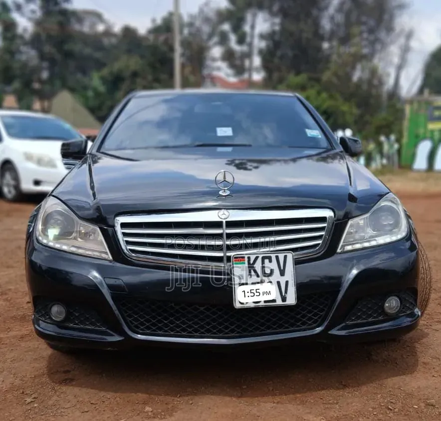 Mercedes-Benz E200 2014 Black