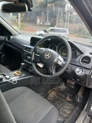 Mercedes-Benz E200 2014 Black