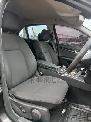 Mercedes-Benz E200 2014 Black