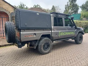 Toyota Land Cruiser 2017 Gray