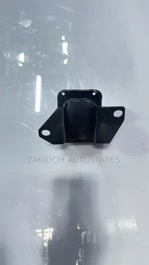 Daihatsu Engine Mounting