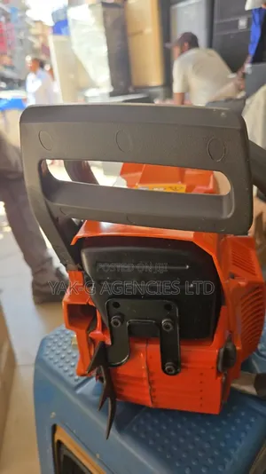 Husqavarna 272 Powersaw