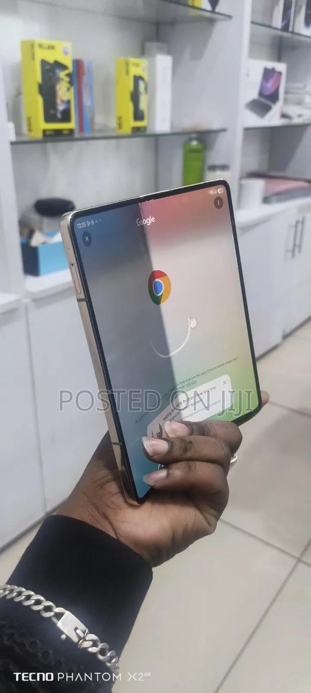 Samsung Galaxy Z Fold4 512 GB Rose Gold - thumbnail 3