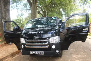 Toyota HiAce 2011 Black