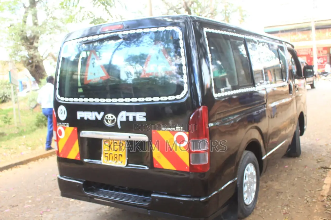 Toyota HiAce 2011 Black
