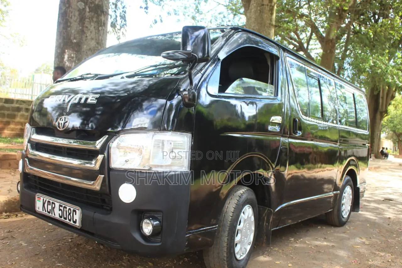 Toyota HiAce 2011 Black