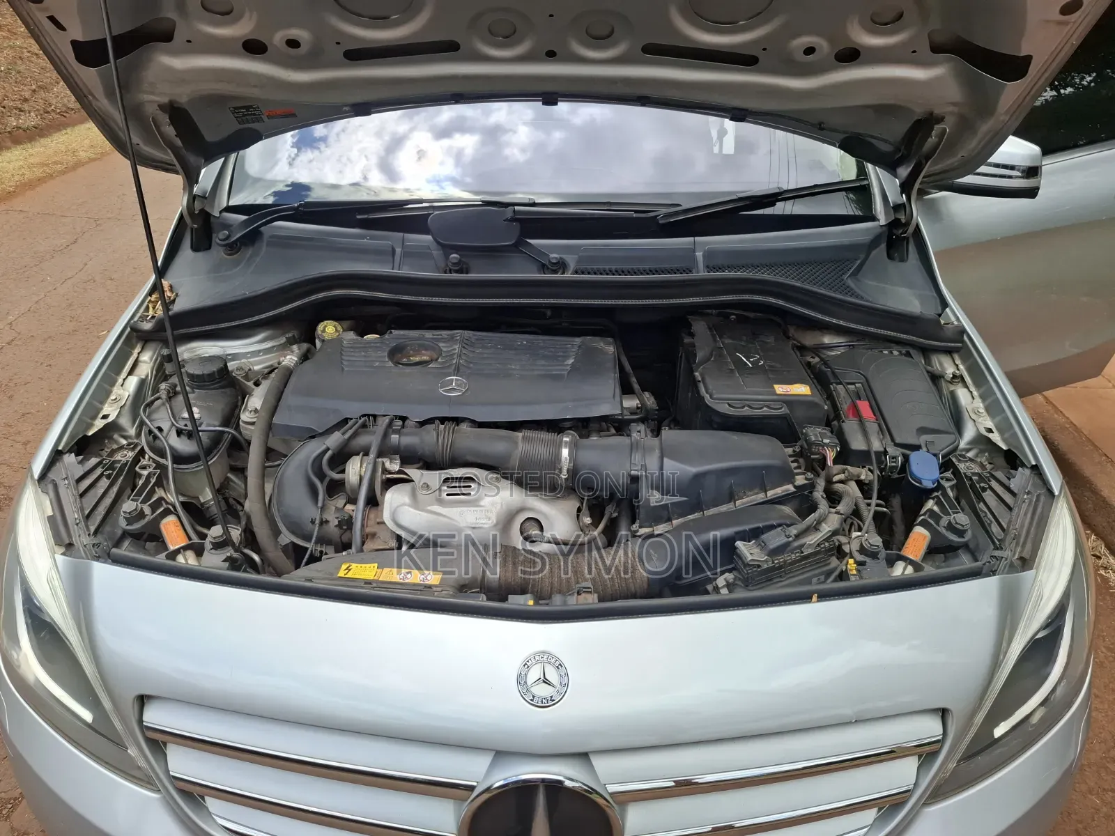 Mercedes-Benz B-Class B180 Petrol 2015 Silver