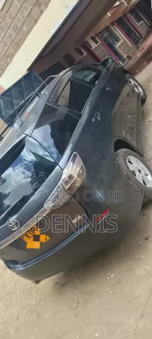 Toyota Wish 2018 Gray
