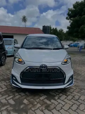Toyota Sienta 2019 Pearl