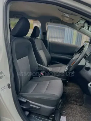 Toyota Sienta 2019 Pearl