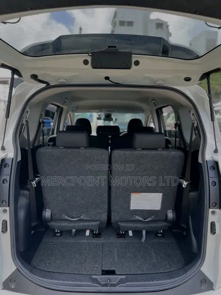 Toyota Sienta 2019 Pearl
