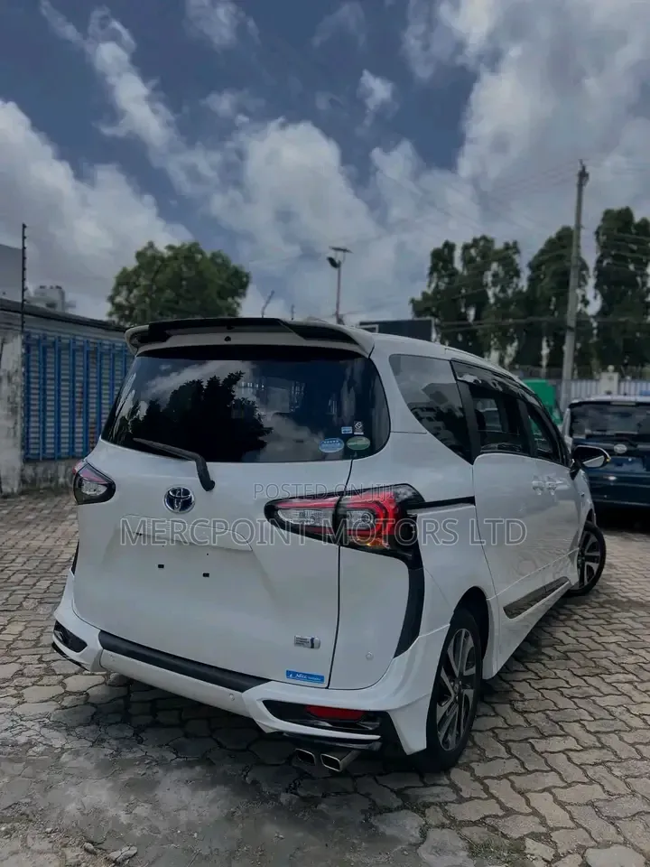 Toyota Sienta 2019 Pearl